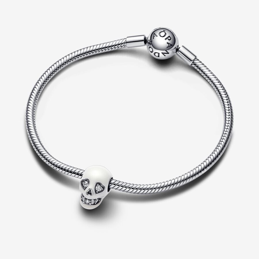 Glow-in-the-dark Sparkling Skull