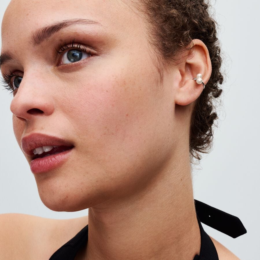Cultured Pearls Ear Cuff