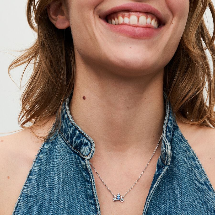 Cinderella's Carriage Collier Necklace